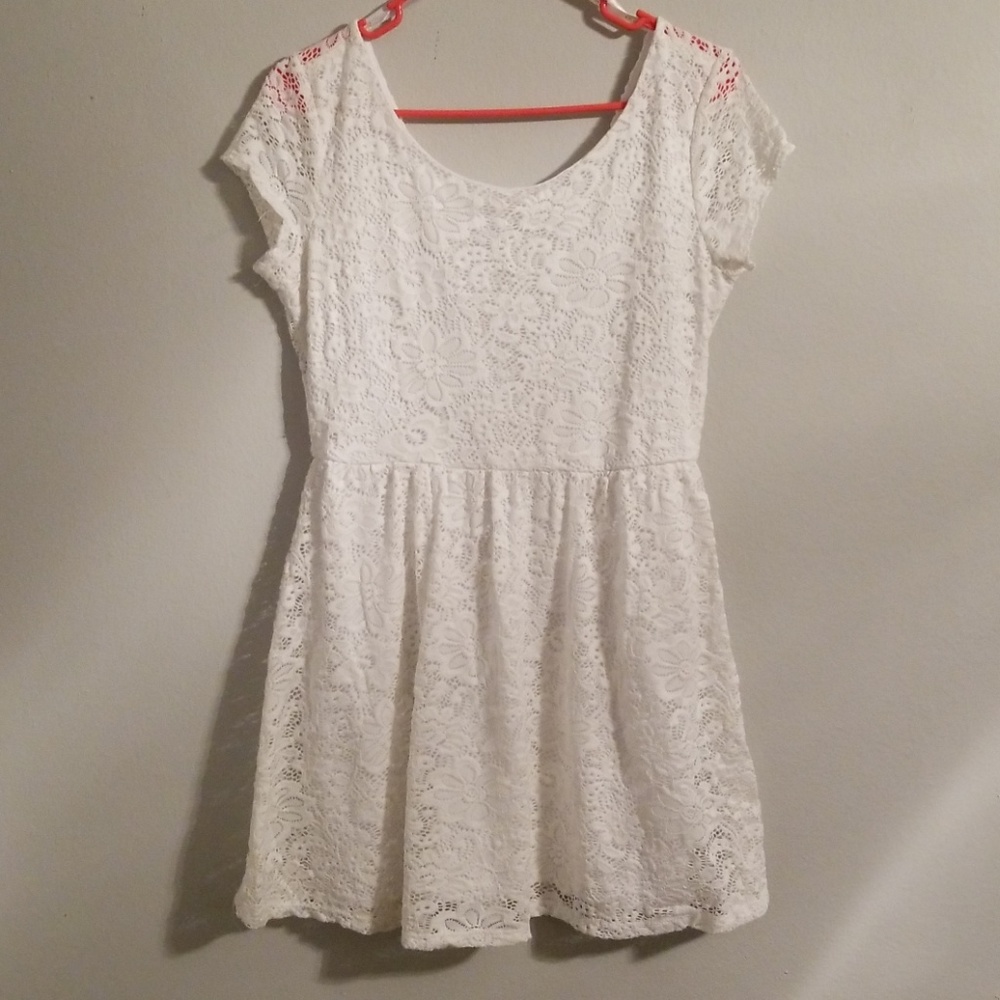 Dress, White Lace (Size M-Juniors)